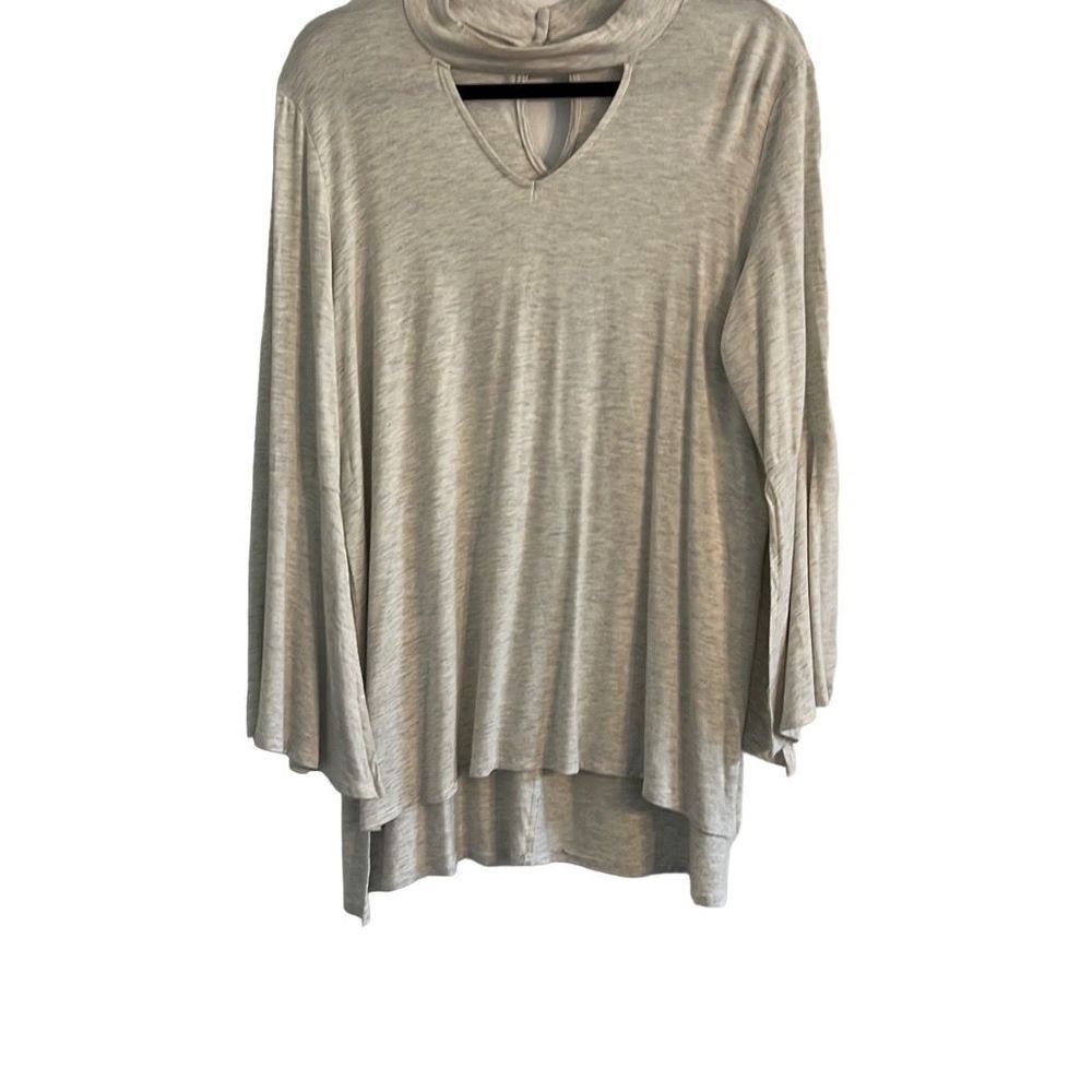 Ava James top with bell sleeves size X-Large